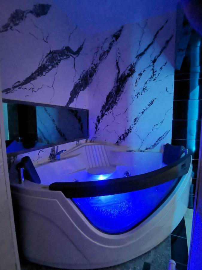 Apartment Bahami Jacuzi Novi Sad